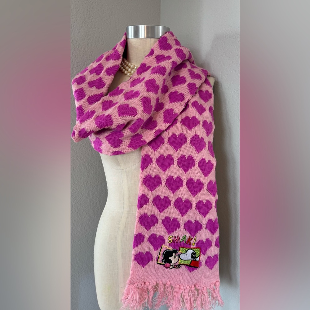 Peanuts Heart Smak Scarf 70”x8”